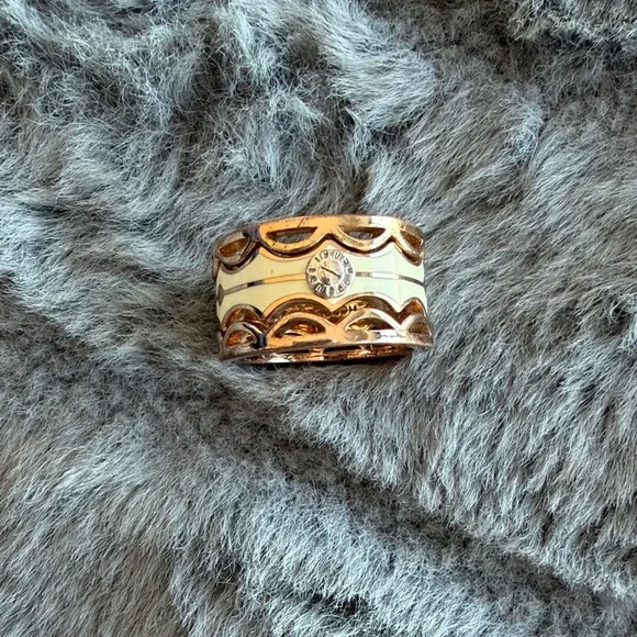 Henri Bendel rose gold 3 piece stack ring size 7 - Picture 2 of 7